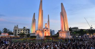 Thai protesters rally for repeat of 1973 uprising