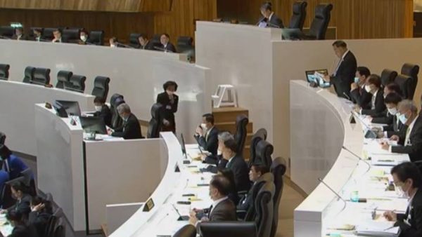 Thai parliament to discuss political situation and reform of the monarchy