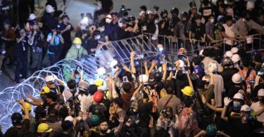 Experts offer several paths out of political crisis in Thailand 