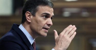 Spain orders nationwide curfew to stem worsening outbreak
