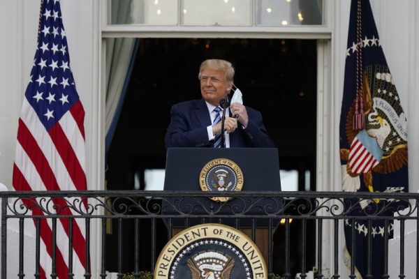 Doctor says Trump no longer at risk of transmitting virus