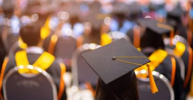 PM Prayut warns protesters not to disrupt graduation ceremony