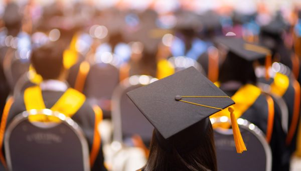 PM Prayut warns protesters not to disrupt graduation ceremony
