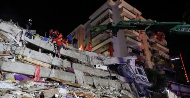 Strong earthquake kills 19 people in Turkey and Greek islands