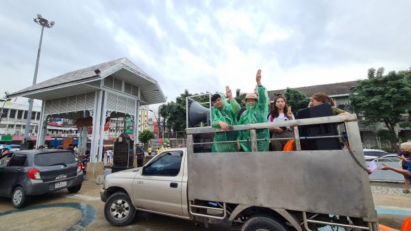 Opposing protesters mobilizing for possible showdown on Wednesday