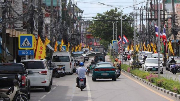 First 150 Chinese tourists due to arrive in Phuket on Thursday from Guangdong
