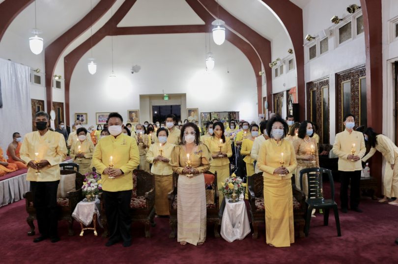 กงสุลใหญ่ ณ นครลอสแอนเจลิส เป็นประธานในพิธีบำเพ็ญกุศลและพิธีจุดเทียนน้อมรำลึกในพระมหากรุณาธิคุณ เนื่องในวันคล้ายวันสวรรคตพระบาทสมเด็จพระบรมชนกาธิเบศร มหาภูมิพลอดุลยเดชมหาราช บรมนาถบพิตร ณ วัดไทยลอสแองเจลิส