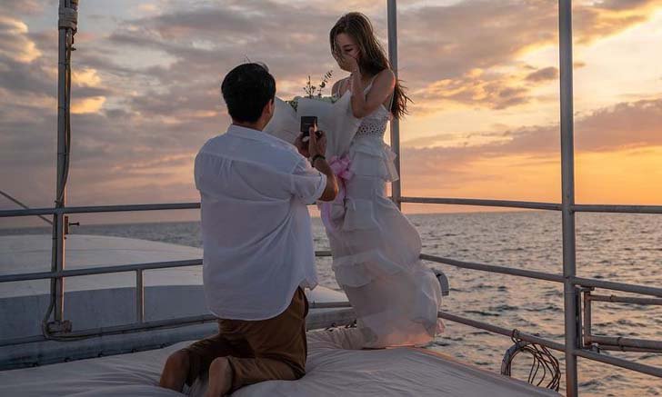 สละโสดอีกคู่! “เจ็ท ณัฐพงศ์” ลูกชายจิ๋ม มยุรฉัตร คุกเข่าขอ “แพทตี้ พิมพาภรณ์” แต่งงาน
