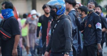 Human rights watchdog urges those in political conflict to exercise restraint