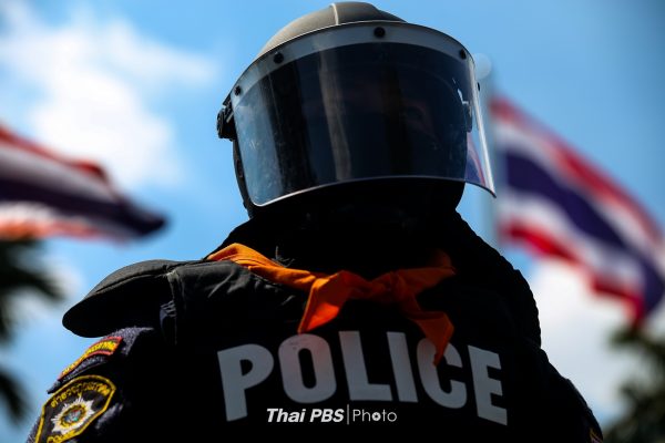 Thai police ready to use lèse majesté law against protesters who offend the Monarchy