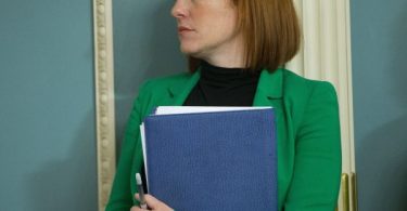 Biden chooses an all-female senior White House press team