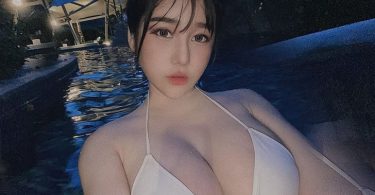 “น้องนุ๊กซี่” จัดหนักอีกแล้ว! ปล่อยภาพเซลฟี่ อึ๋มใหญ่ล้นสระ นานๆ มาที แต่มาแน่นๆ