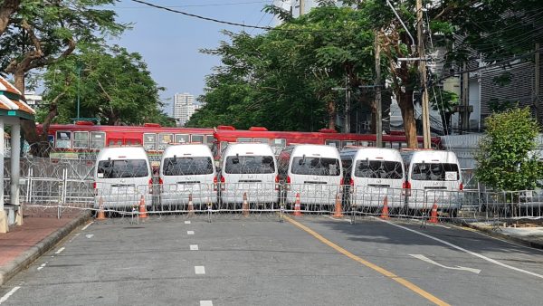 Police set up road block prevent protesters marching to the Royal Plaza today
