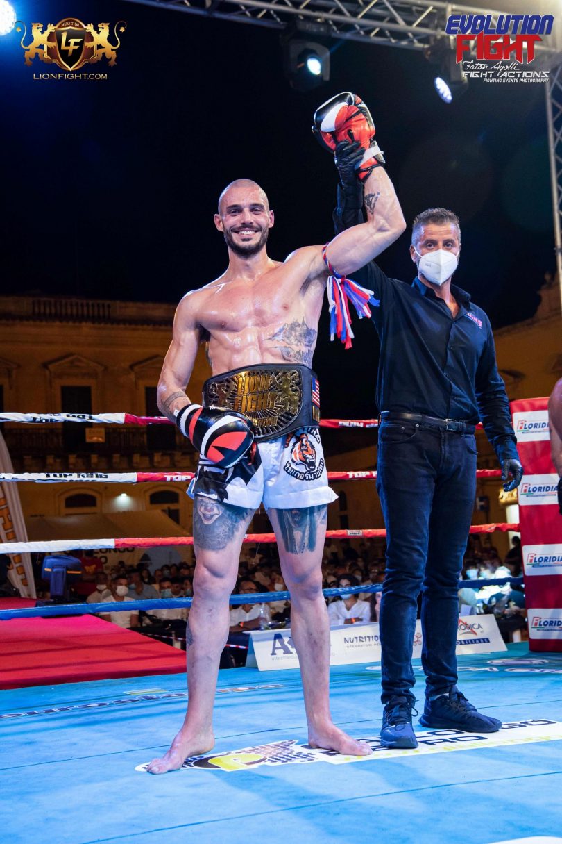 CARRARA CLAIMS WORLD TITLE AT ROAD TO LION FIGHT ITALY
