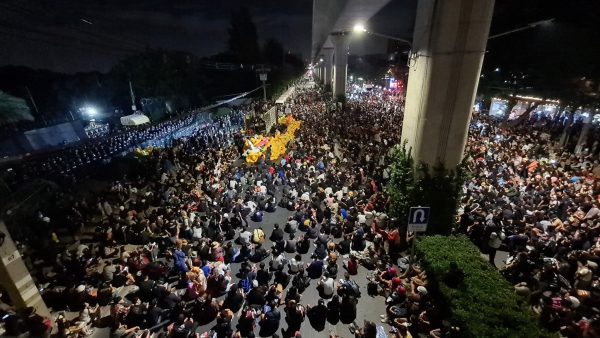 Protesters claim symbolic win for “taking back” the 11th Infantry Regiment from the Monarchy