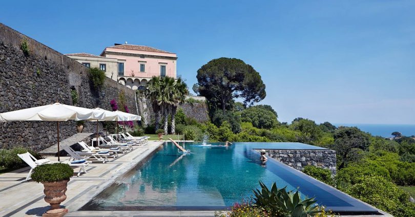 5 reasons to book a villa with the Thinking Traveller for 2021