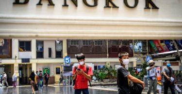 Bangkok closes entertainment venues, Chiang Mai imposes travel restrictions
