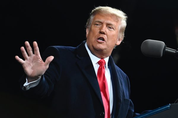 Trump threatens to not sign COVID-19 bill, wants bigger stimulus checks