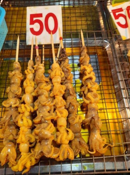Consumers warned not to buy grilled blue-ringed octopus because it is highly toxic