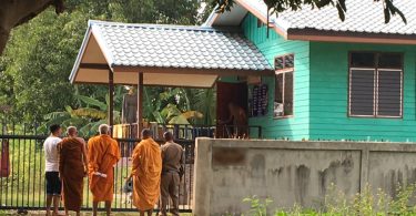 ชาวบ้านสุดทน พระชราวัย 83 ปี ไม่ยอมกลับวัด-อยู่บ้านนานร่วม 6 ปี