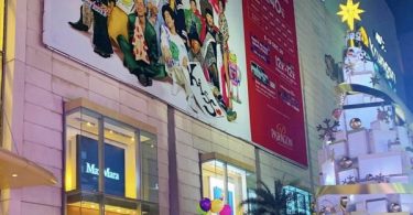 Siam Paragon asks activist groups not to use its grounds for political activities