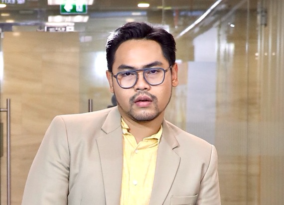 “นิวหนวด”ปลื้ม เสิร์ฟความฟิน เข้ม-มุก ดัน “สด ๆ บทไม่มี ตีสนิท” ติดเทรนด์ทวิตเตอร์