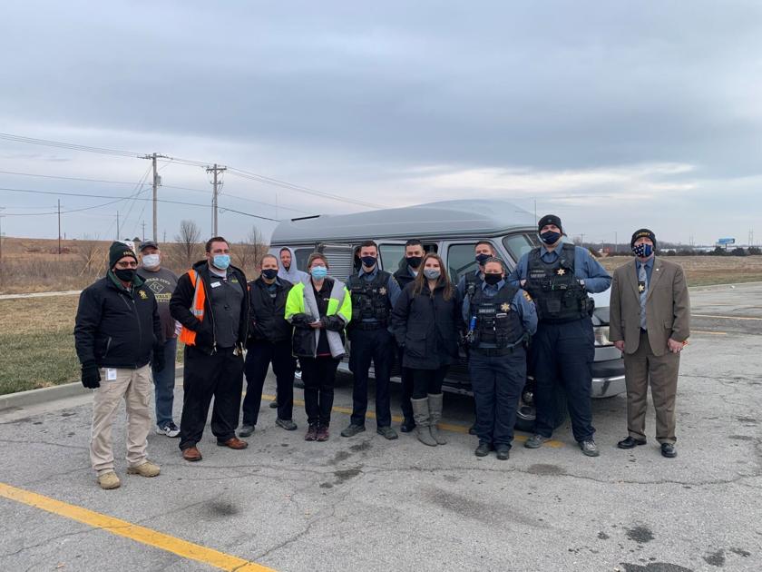 Kansas deputies surprise mom of 2 after learning she walked miles to work each day | Las Vegas Local Breaking News, Headlines