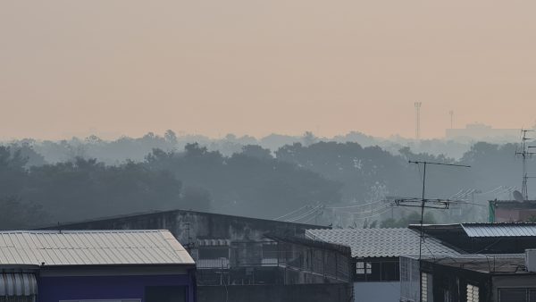 42 areas in Bangkok and suburbs still have excessive pollution, though better than yesterday
