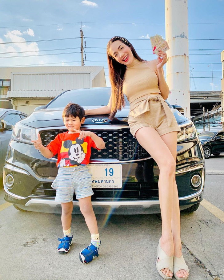 “อ๋อม สกาวใจ” ยิ้มแก้มปริ เฮงรับปีใหม่ ถูกรางวัลเลขท้าย 33 ใบรวด