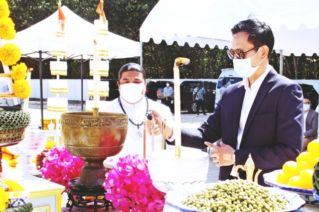 บริษัท เคพีพีเอ็ม โกลบอล จำกัด และ บริษัท เคพีพีเอ็ม โกลบอล รับเบอร์ จำกัด จัดพิธีบวงสรวงโรงงาน เคพี พีเอ็ม โกลบอล รับเบอร์ เพื่อ ความ เป็นสิริมงคล