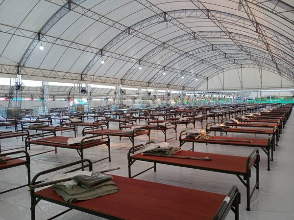 Experts say construction of field hospitals necessary before hospitals overflow