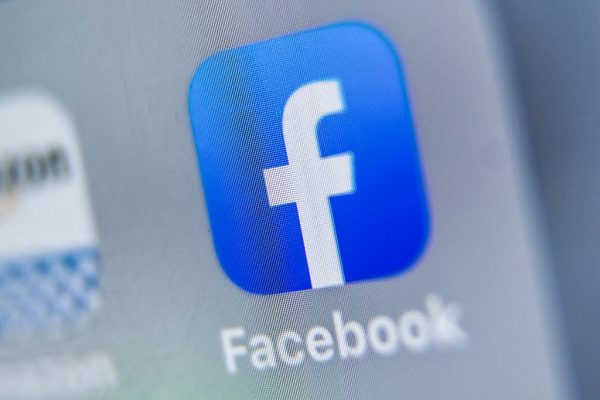 Facebook rolls out news feeds with less politics