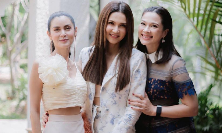 “แหม่ม แอน ปิ่น” ร่วมเฟรม 3 นางเอกแห่งชาติ นิยาม “สวยอมตะ” ที่แท้ทรู