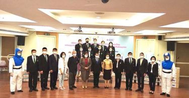 อว.  มอบชุดหน้ากากกันเชื้อโรค -อุปกรณ์ป้องกันส่วนบุคคลให้ สำนัก การแพทย์ กทม. รับมือโควิด-19