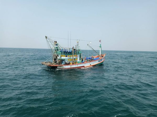 5 members of boat crew rescued, 4 still missing after vessel capsizes in Gulf