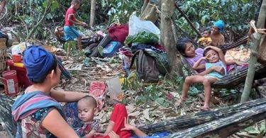About 3,000 Karen villagers take refuge on Thai border in Mae Hong Son