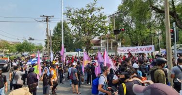 Protesters to camp overnight near Thailand’s Government House