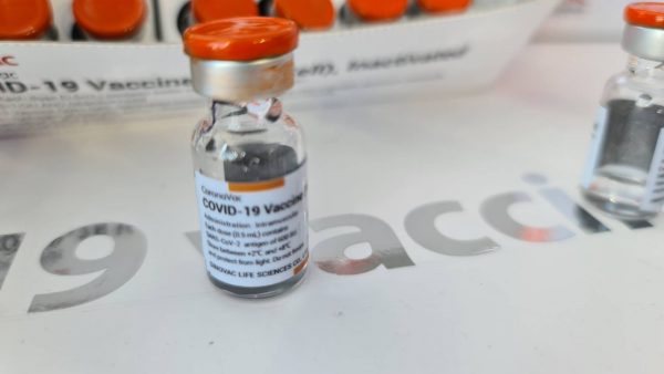 Labour Ministry considers vaccination of foreign migrant workers covered by social security scheme
