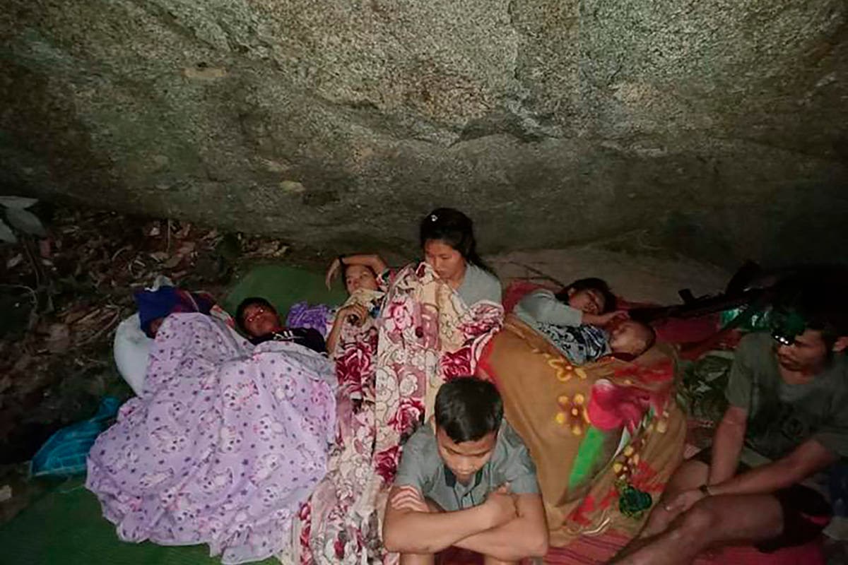 Myanmar air strikes send ethnic Karen fleeing to Thailand Karen Myanmar Thai Thailand