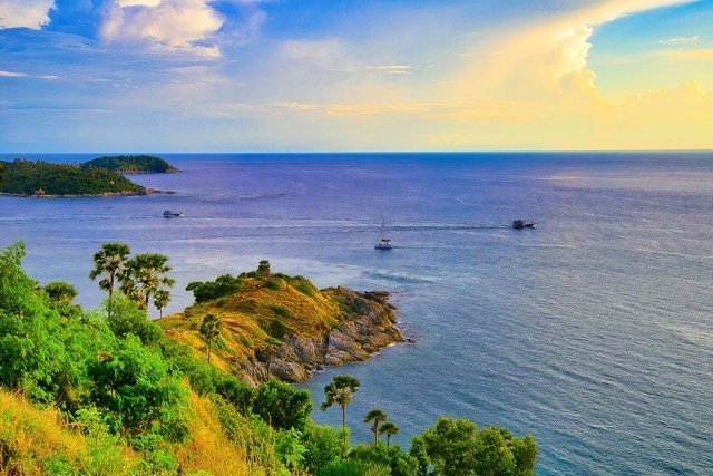 Phuket to reopen to vaccinated foreign tourists without quarantine from 1 July 2021