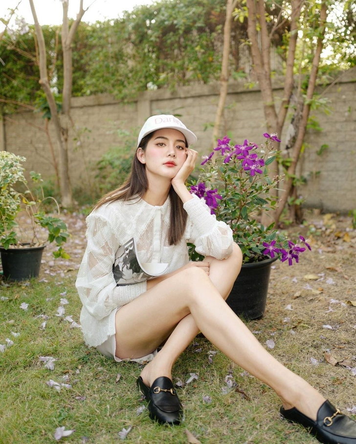 “โบว์ เมลดา” ออร่ามาเต็ม สวย สดใส จนโดนแซวคนมีความรักมักจะสวยเป็นพิเศษ