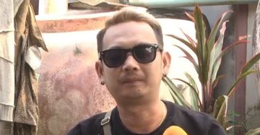 พ่อหัวใจแตกสลาย รับศพเด็กหญิง 6 ขวบ รถรับส่งนักเรียนแซงไม่พ้นลงข้างทาง