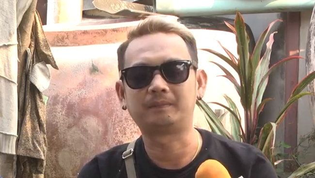 พ่อหัวใจแตกสลาย รับศพเด็กหญิง 6 ขวบ รถรับส่งนักเรียนแซงไม่พ้นลงข้างทาง