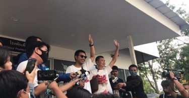 Thailand’s Ratsadon leaders Somyos and Pai Dao Din granted bail