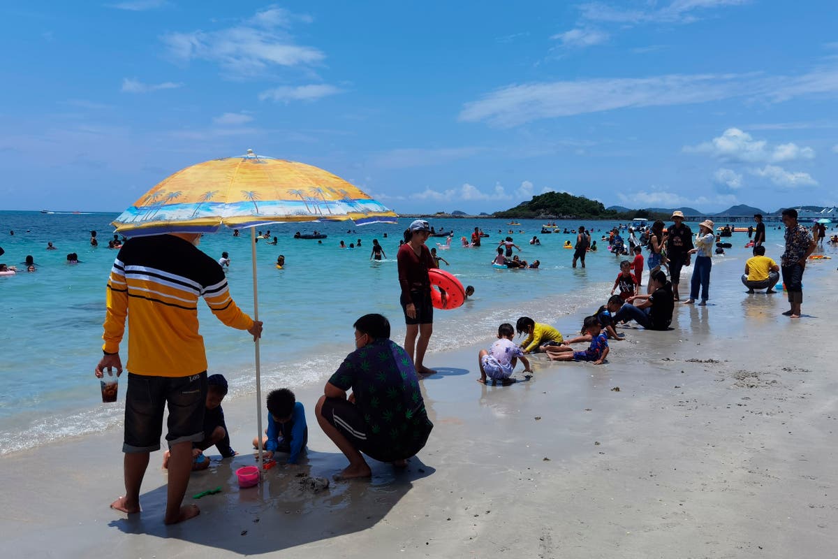 Thailand records more than 900 cases for third day in a row Sinovac Thailand Bangkok AstraZeneca