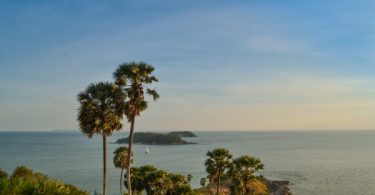 Phuket tightens control on all local and foreign arrivals until end of April