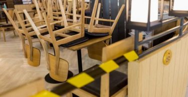 Thai restauranteurs struggle to stay afloat amid rising infections