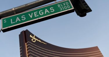 Wynn says vaccinated people can ditch masks in Nevada casinos