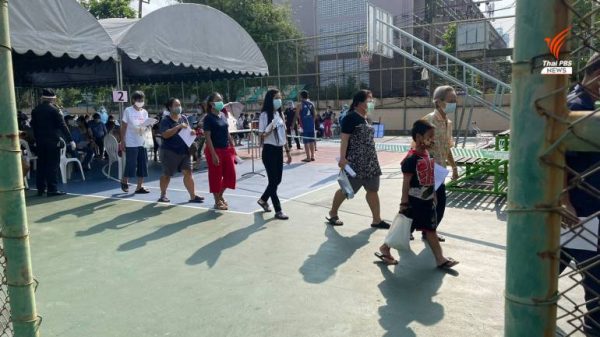 Klong Toey community leaders say COVID-19 screening and vaccination is fair