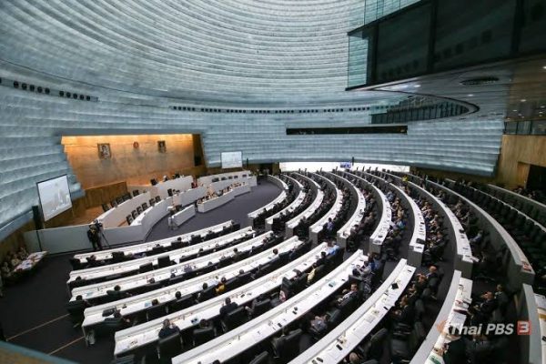Govt facing onslaught over COVID policy as parliamentary battle commences